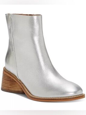 Lucky Brand Caddier Silver Leather Ankle Booties Size 9 New